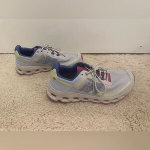 Women’s On cloudvista Heather rhubarb size 6.5